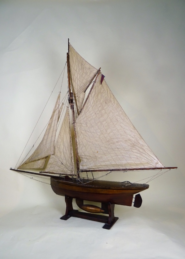 Antique Edwardian Pond Yacht (8).JPG